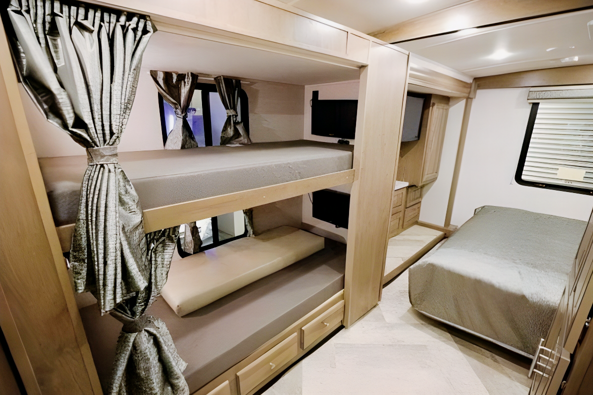 Fully Equiped Class A Bunkhouse
