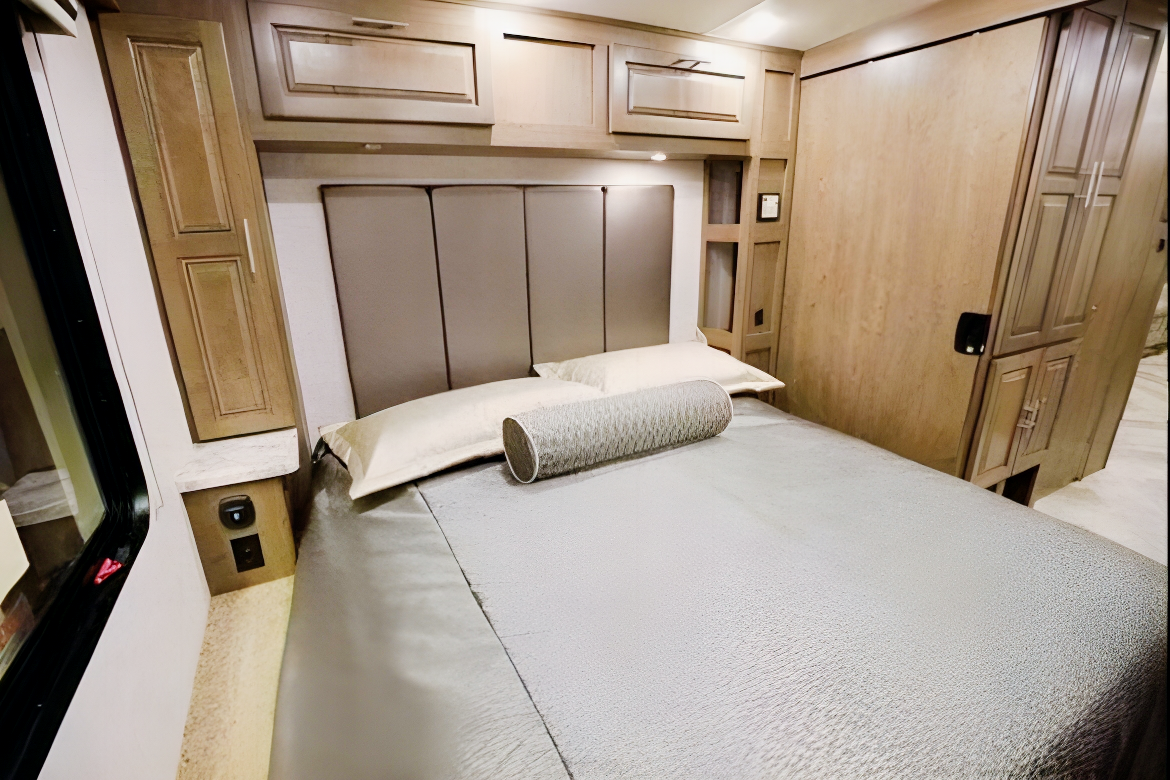 Fully Equiped Class A Bunkhouse