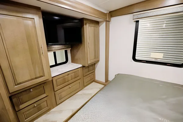 Fully Equiped Class A Bunkhouse