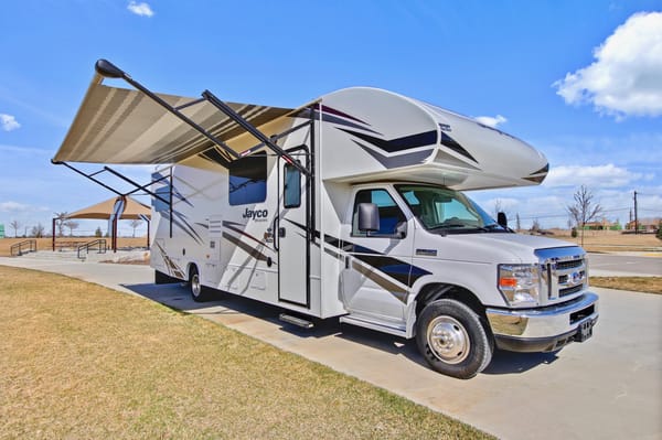 Jayco Redhawk Class C With Solar