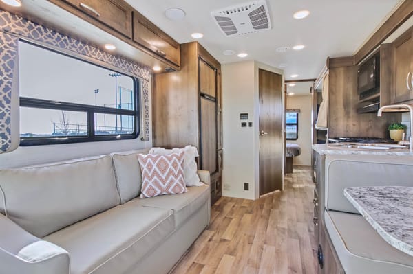 Jayco Redhawk Class C With Solar