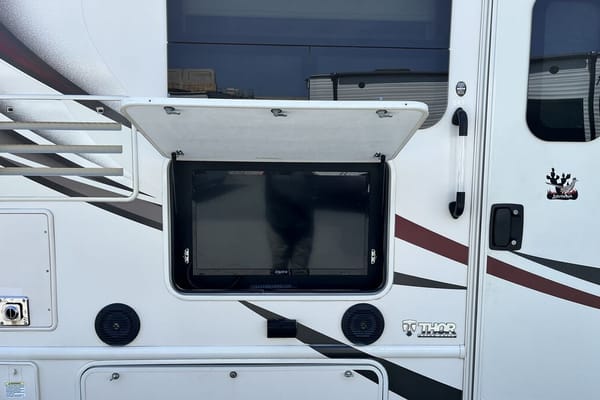 Rocky Mountains Small Class A - One way Rocky Mountain rentals available!