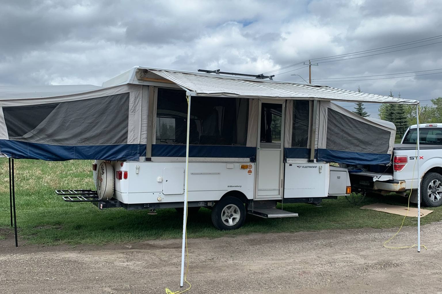 25' Tent Trailer With Slide Out Dinette