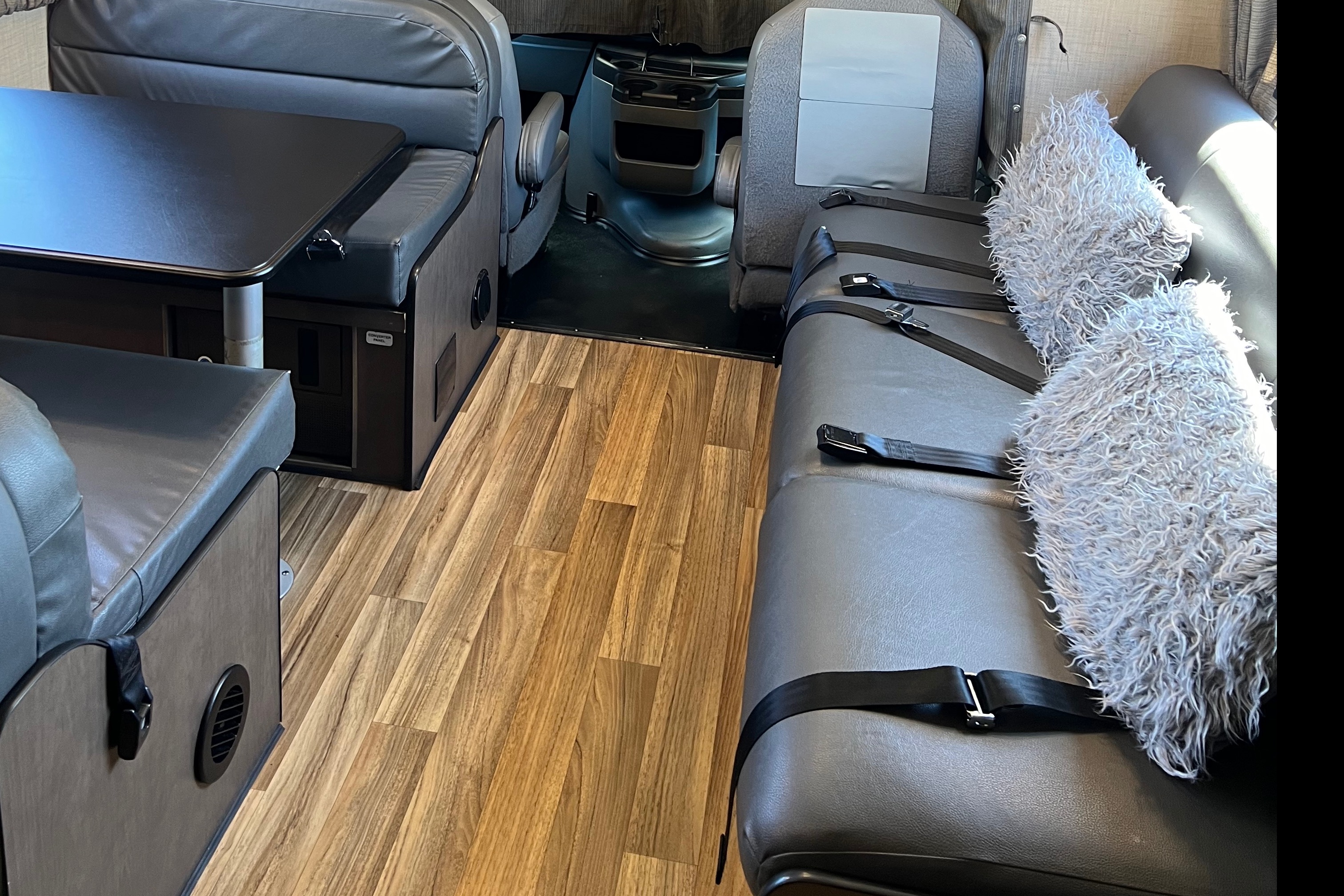 Thor Motor Coach 28 A Majestic Class C