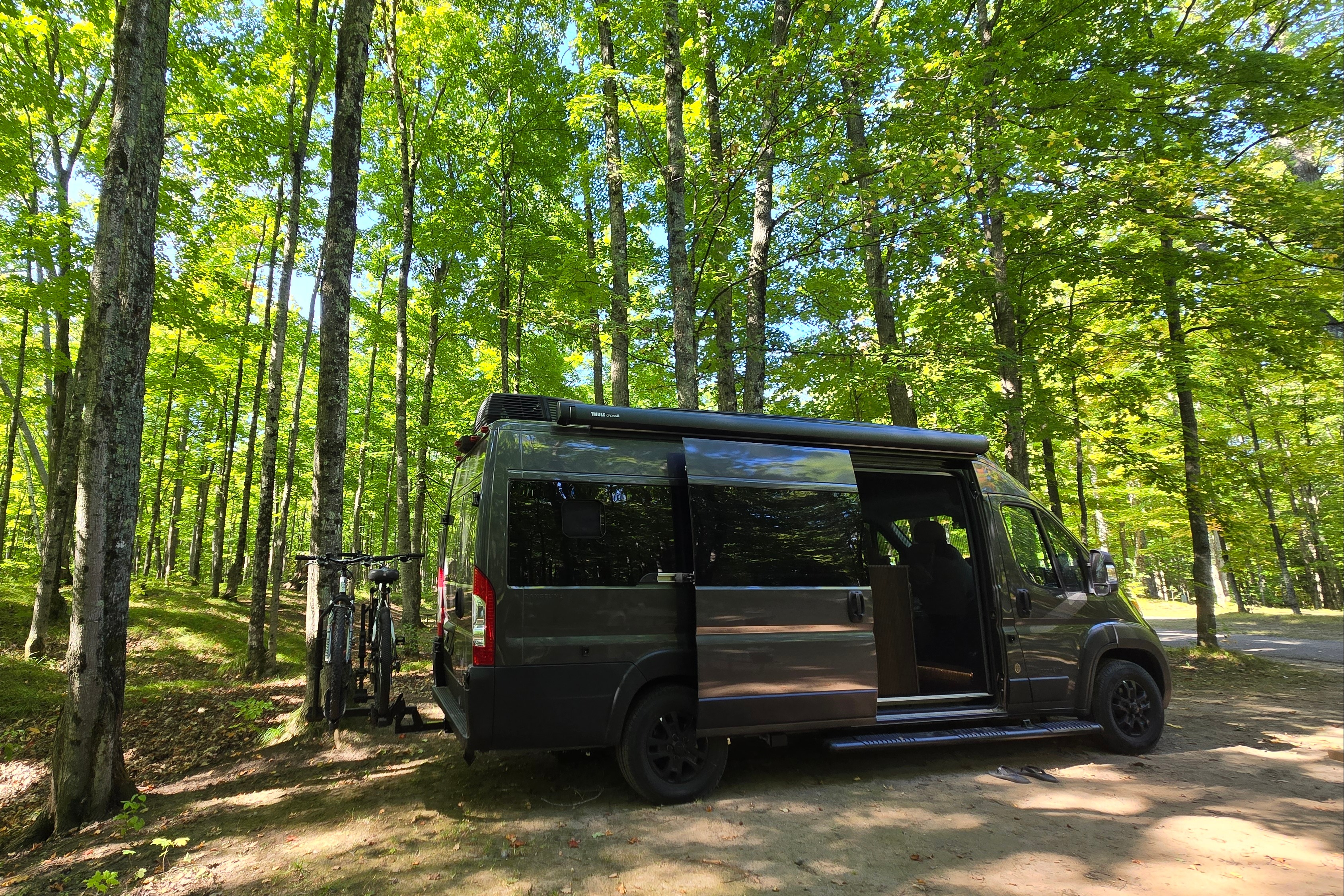 2024 Airstream Rangeline Poptop w/shower & regular toilet (Aspen)