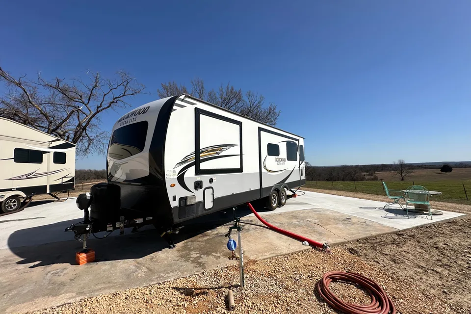 Perry's Forest River Rockwood ultra lite Travel Trailer