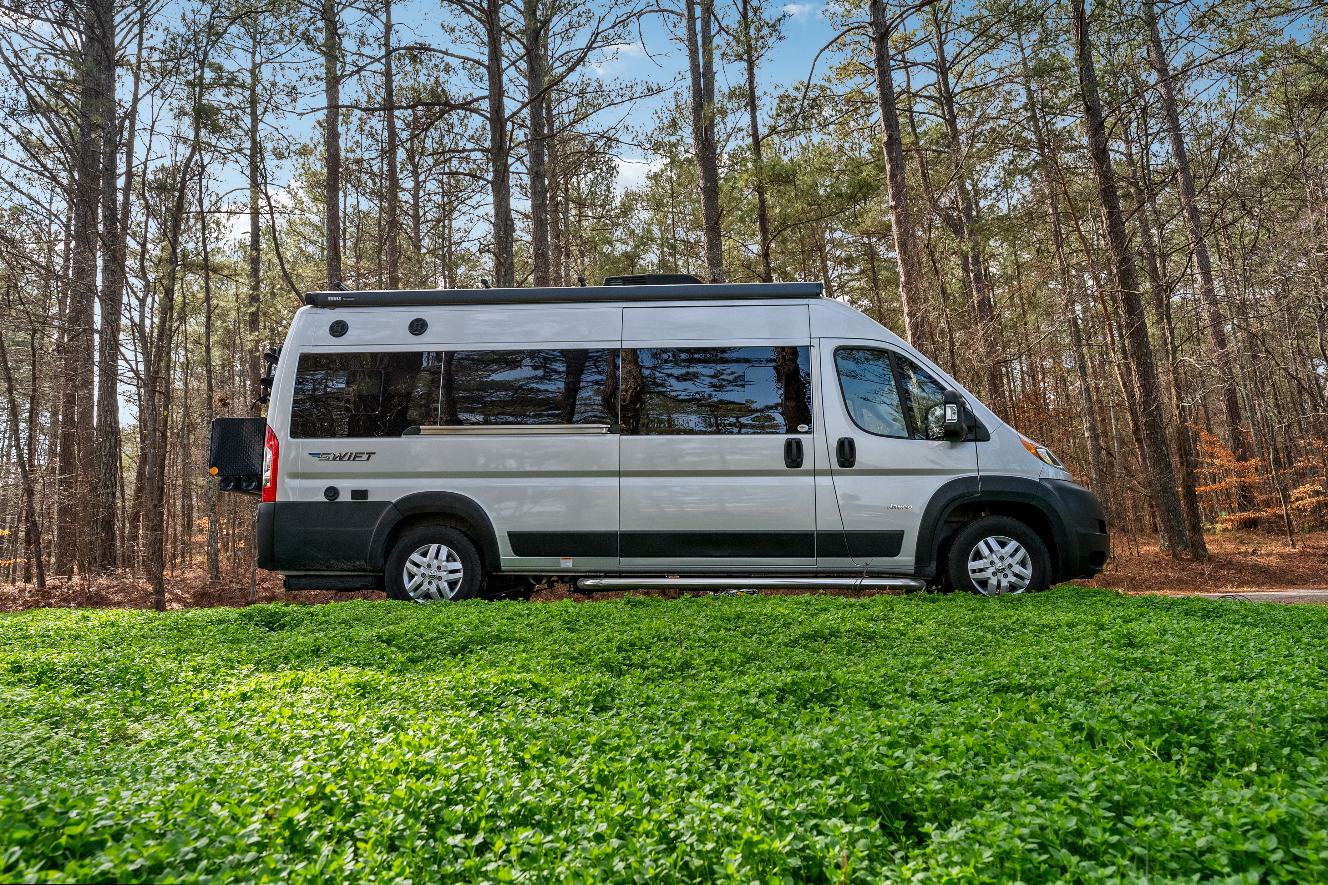 Luxurious Class B Camper Van 4 person Jayco Swift 20A