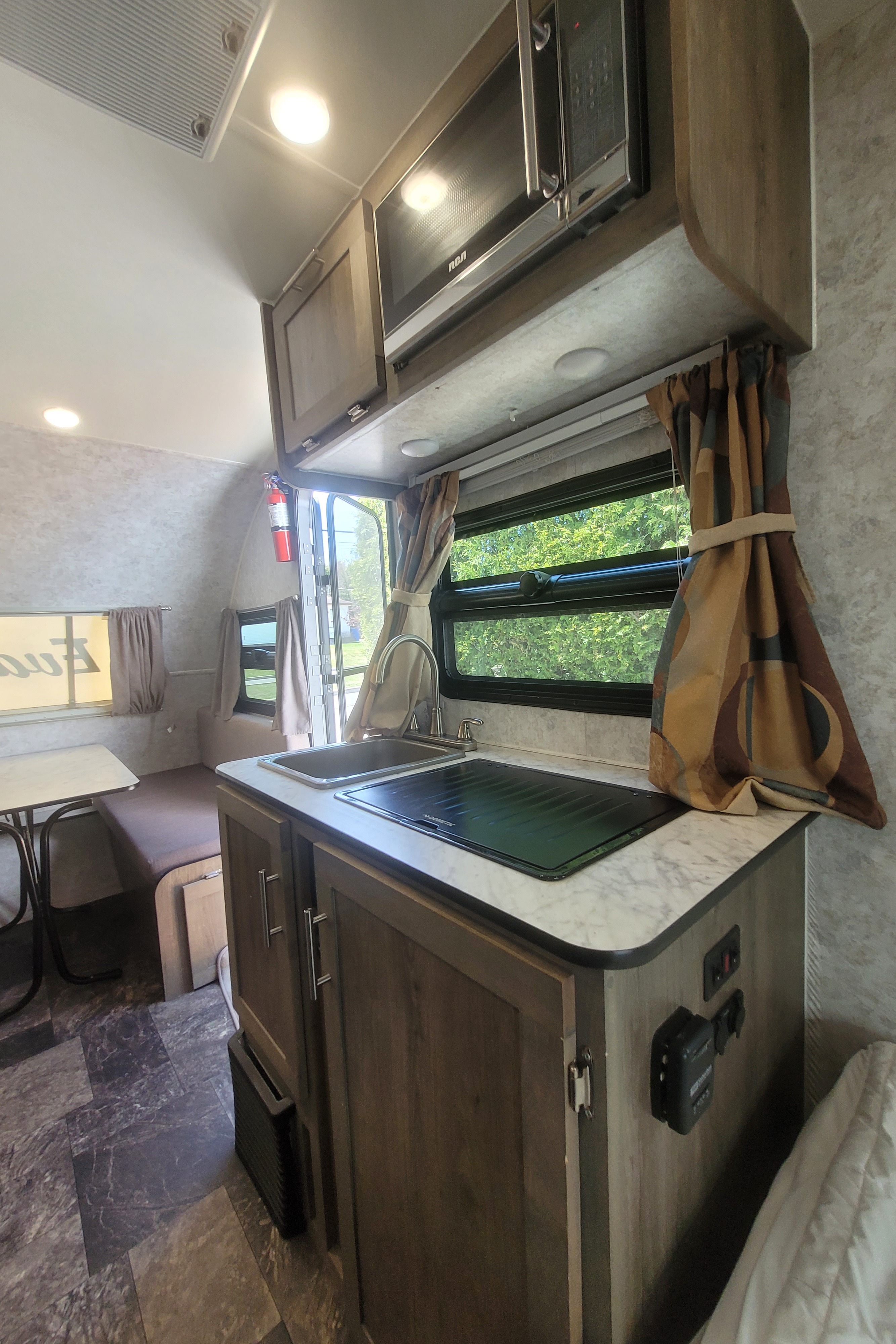 Stephane's Prolite Évasion Travel Trailer