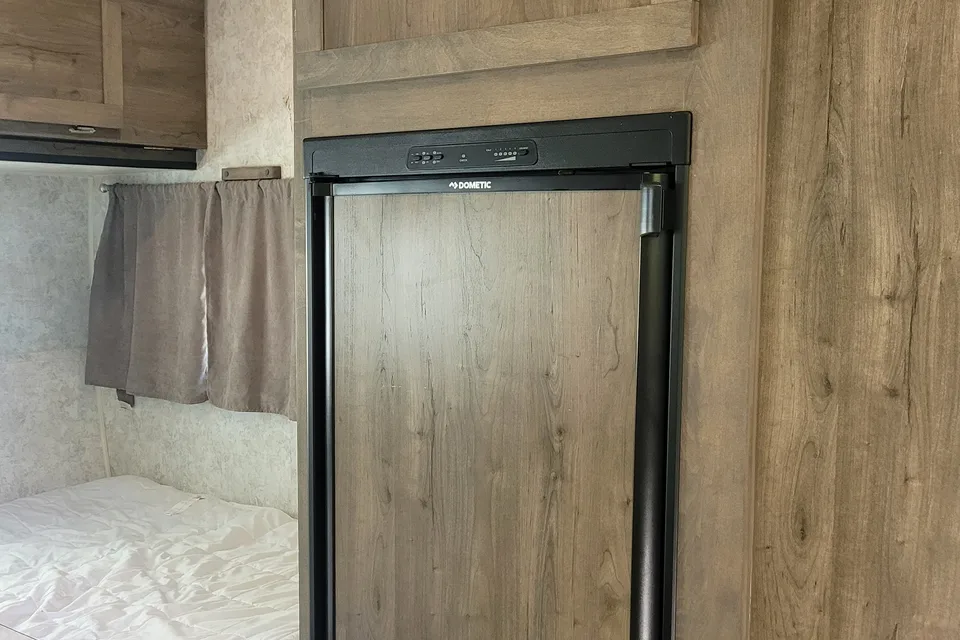 Stephane's Prolite Évasion Travel Trailer