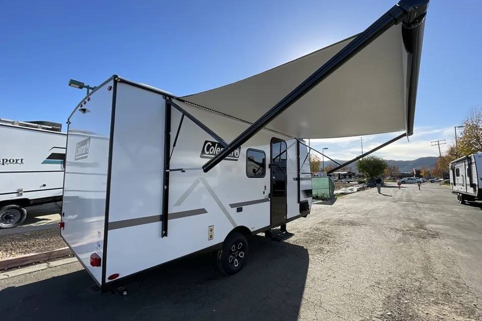 Phillip's Keystone Coleman light 17bx Travel Trailer