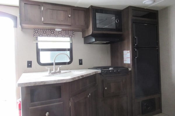 Shasta Oasis 31OK Travel Trailer