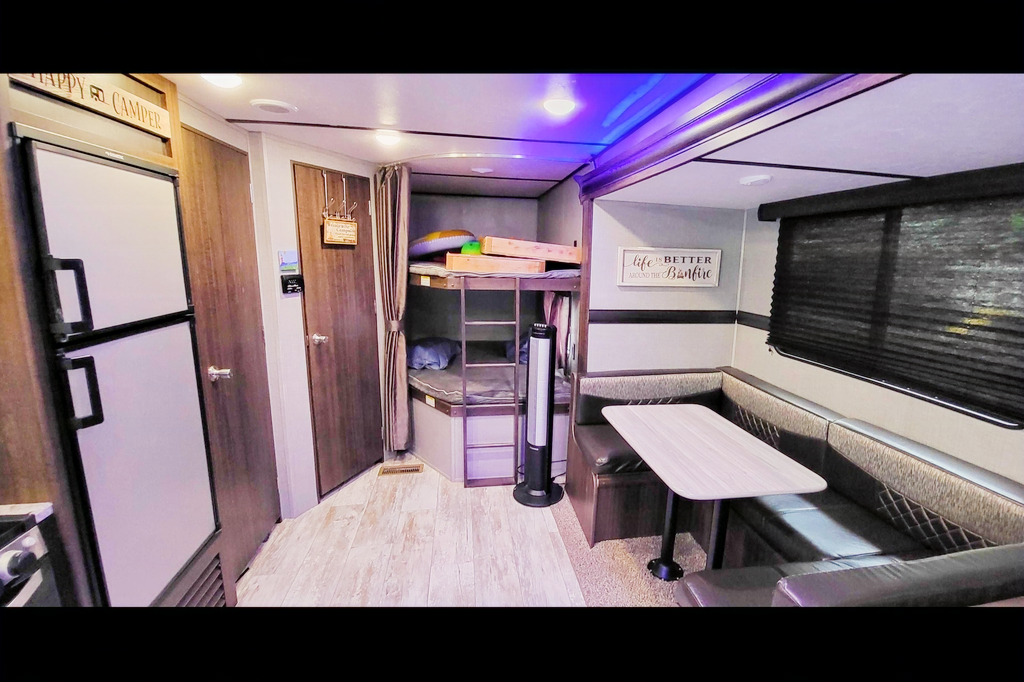 Kenneth's Zinger 270bh Travel Trailer