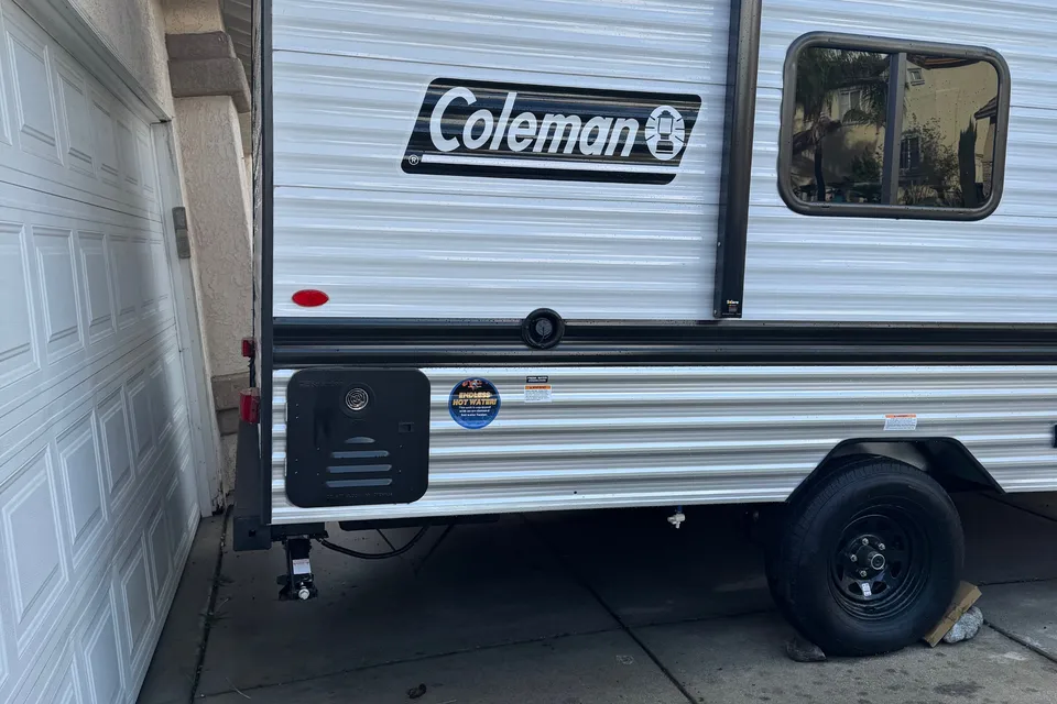 Kayla’s Coleman Keystone Travel Trailer