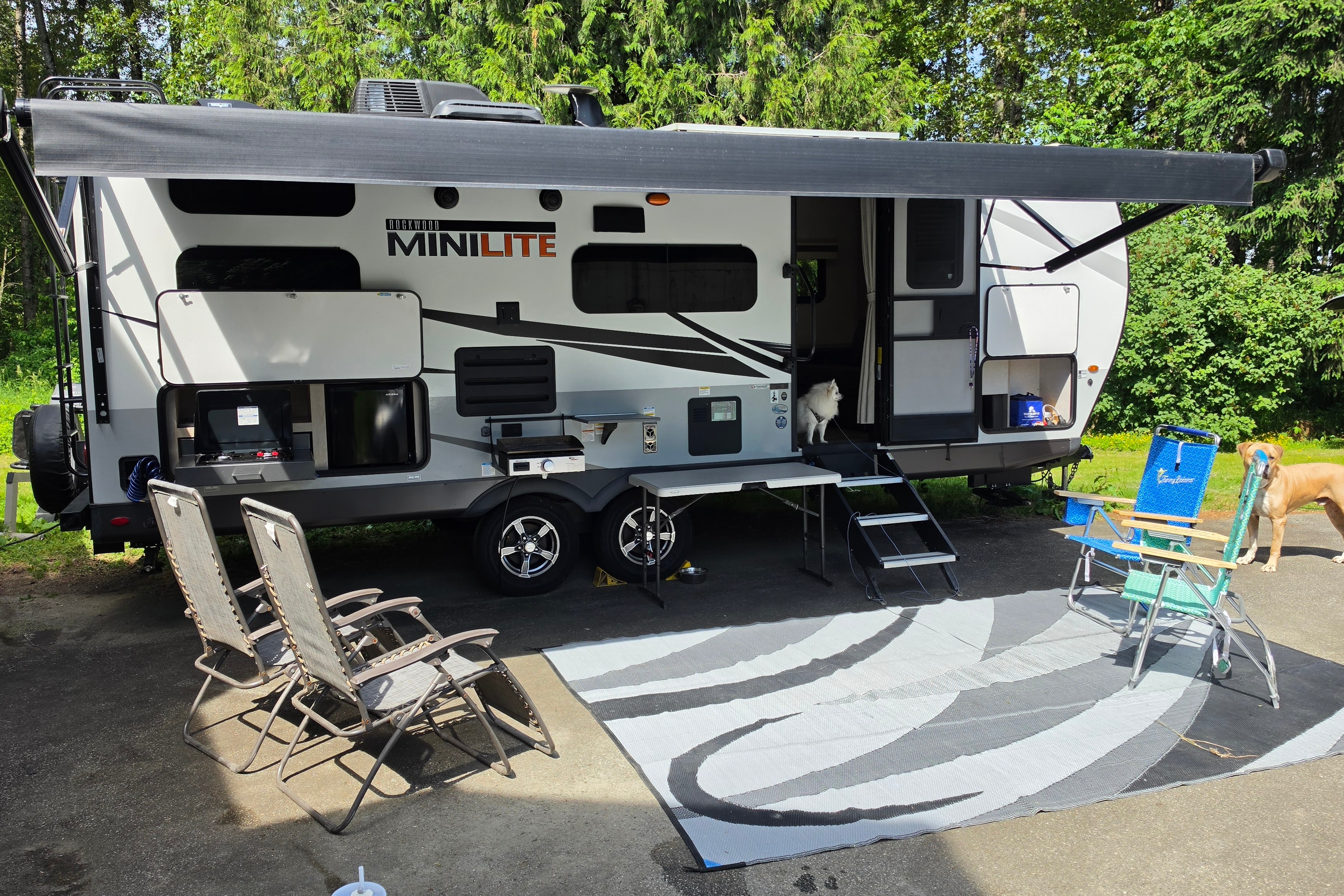 Modern Family Basecamp: 2022 Rockwood w/ Double Bunks & Outdoor Kitchen – Delivery Available!