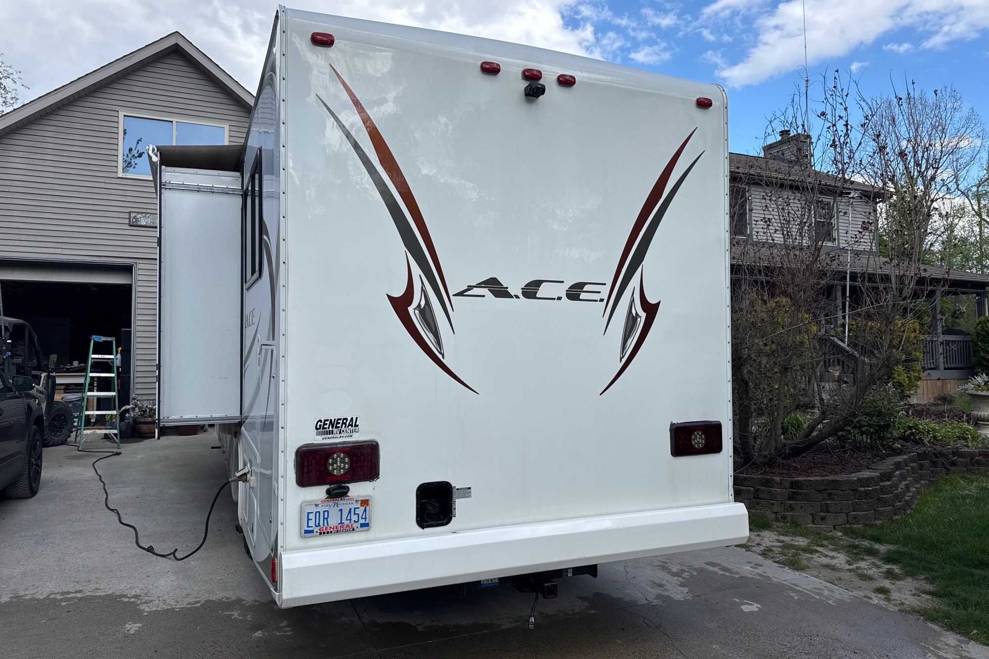 Kevin's Thor Motor Coach Ace Class A