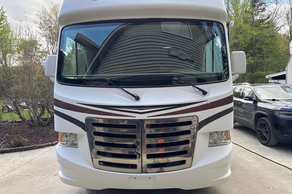 Kevin's Thor Motor Coach Ace Class A
