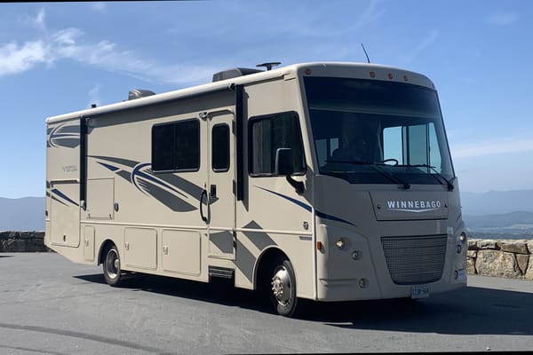 Fun Time Travel Winnebago Vista 29VE $300/nt. High Season $275/nt. Low Season