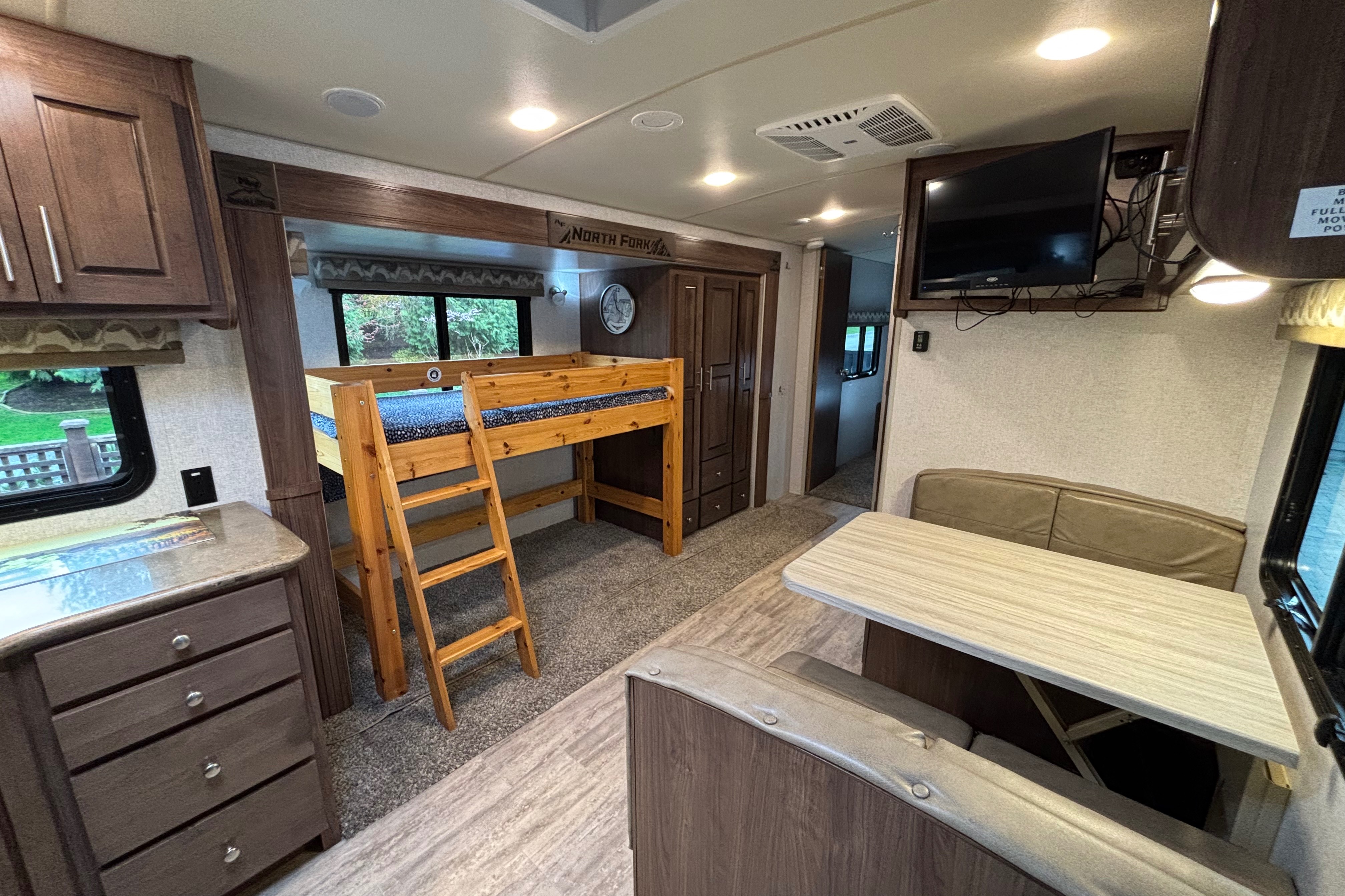 2023 Arctic Fox North Fork 25W * True 4-Season Luxury Travel Trailer * Winter-Ready!