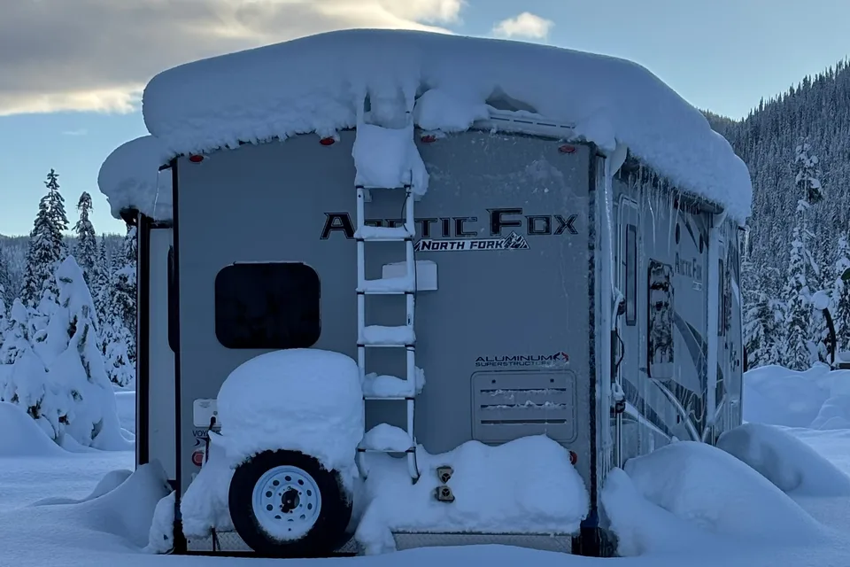 2023 Arctic Fox North Fork 25W * True 4-Season Luxury Travel Trailer * Winter-Ready!