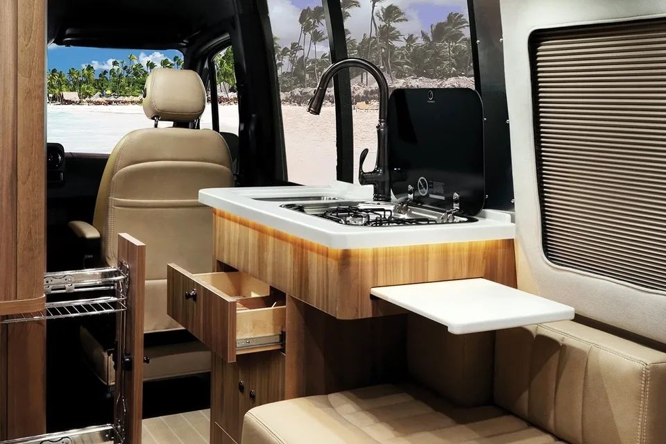 Luxury  Airstream interstate 19 Class B Camper Van
