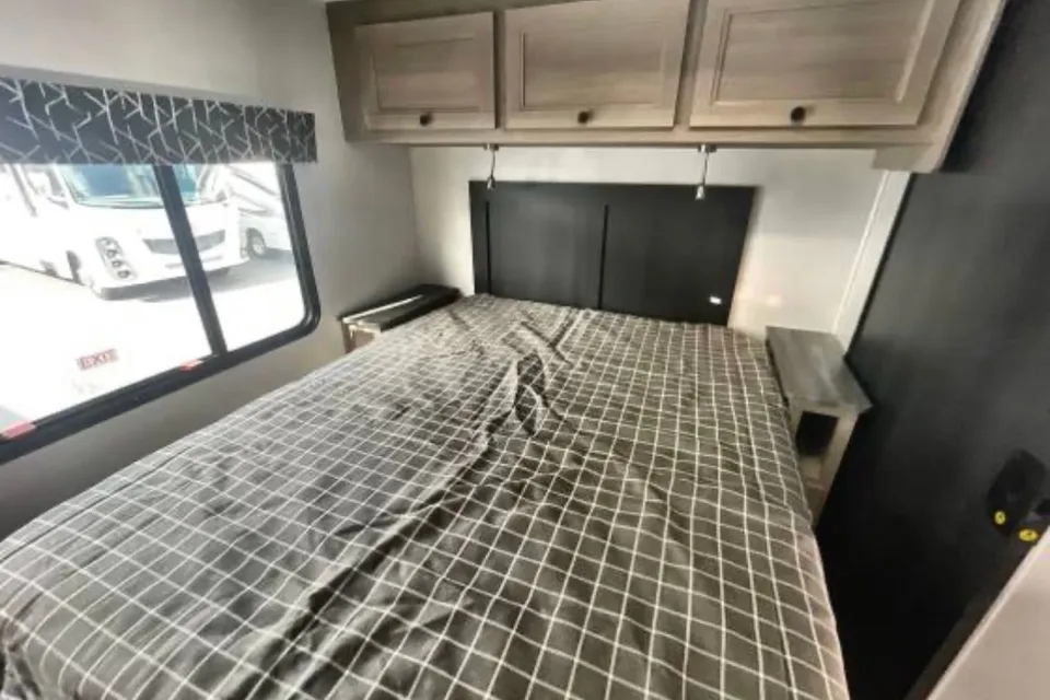 Family Forest River Sunseeker Class C