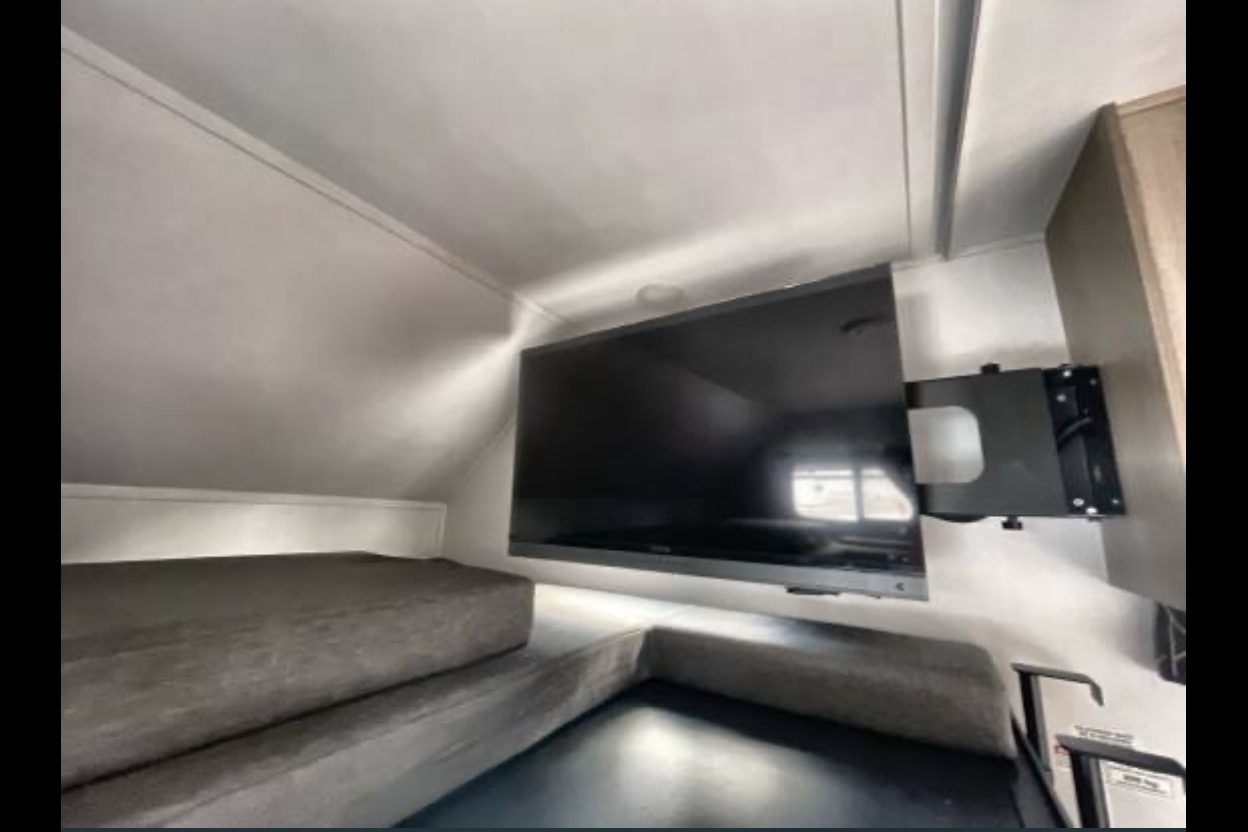 Family Forest River Sunseeker Class C