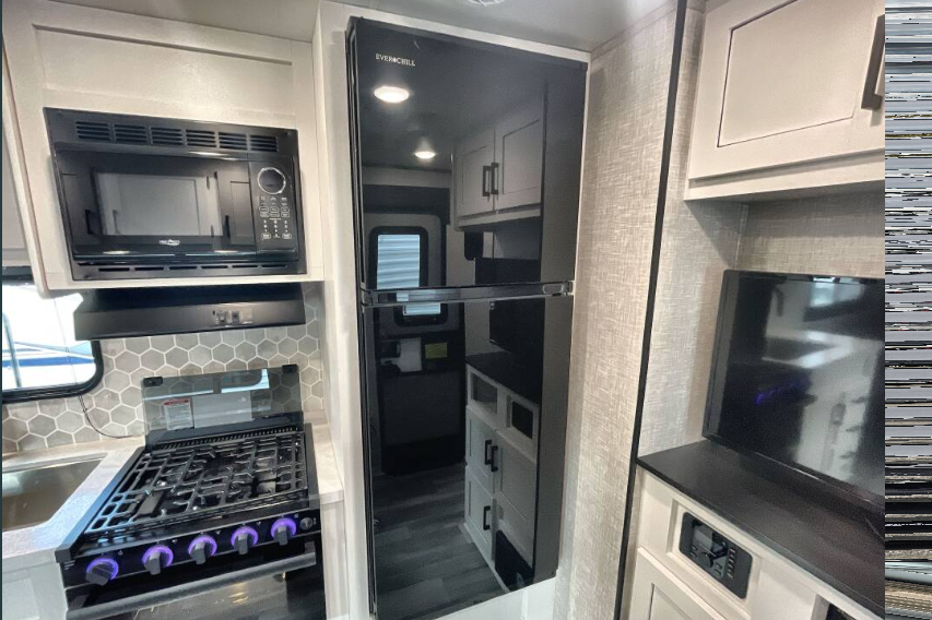 Savanaha's Highland Ridge RV Open Range 263th Toy Hauler Hauler