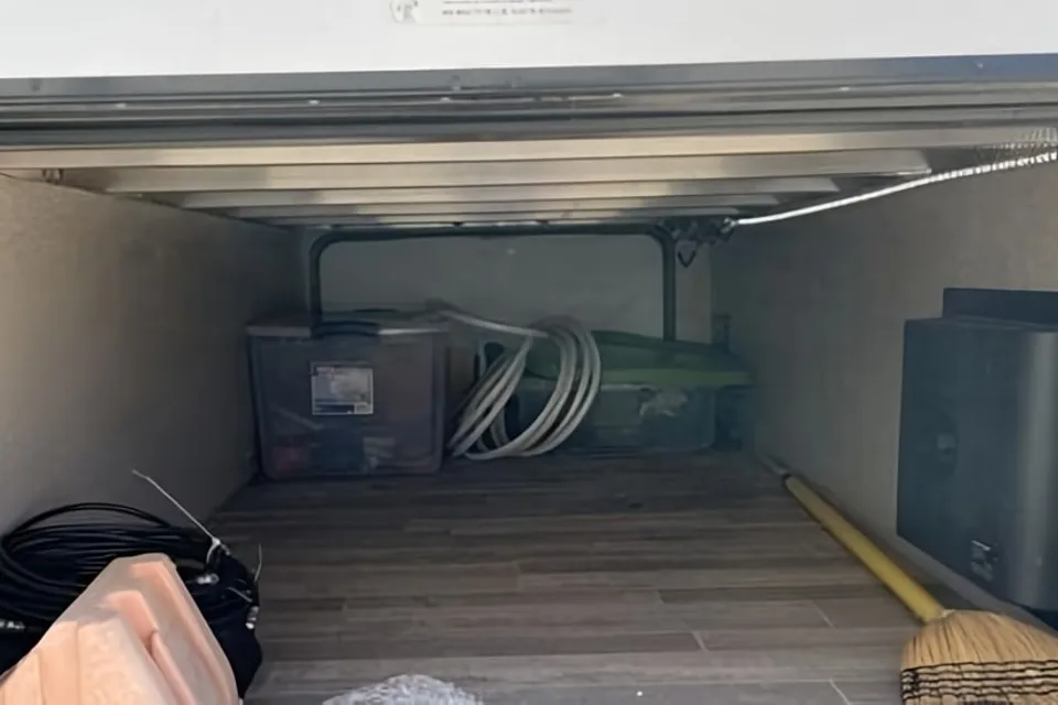 Mike and Cari's Dutchmen Aerolite Travel Trailer