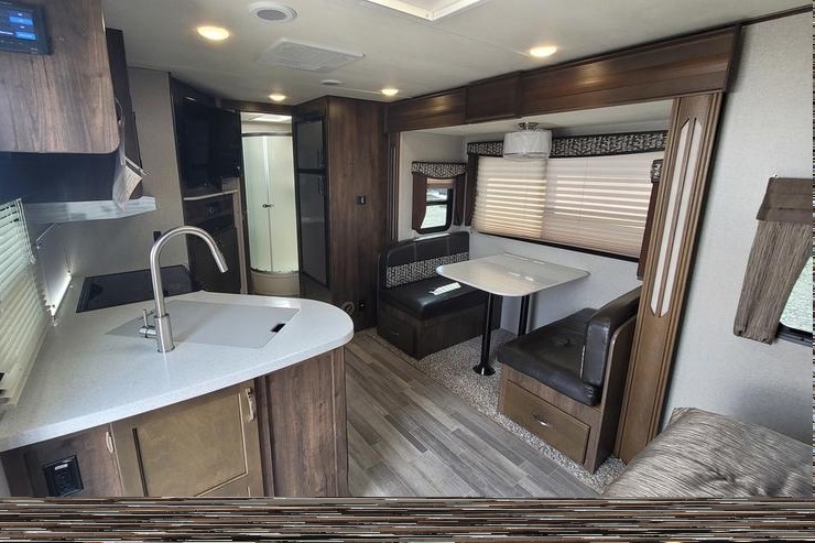Mike and Cari's Dutchmen Aerolite Travel Trailer
