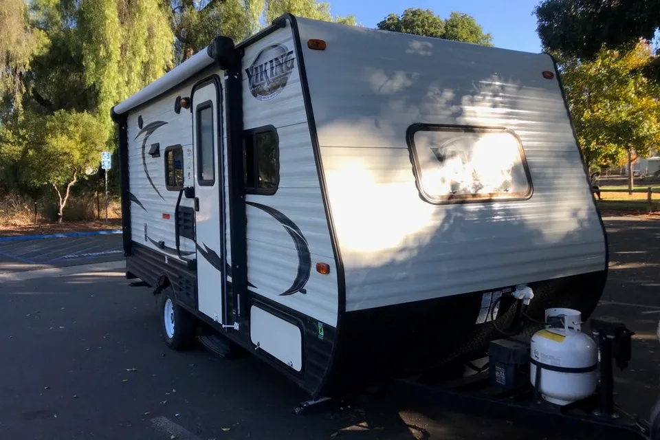 Compact/Ultra-Light/ Coachmen Viking Trailer