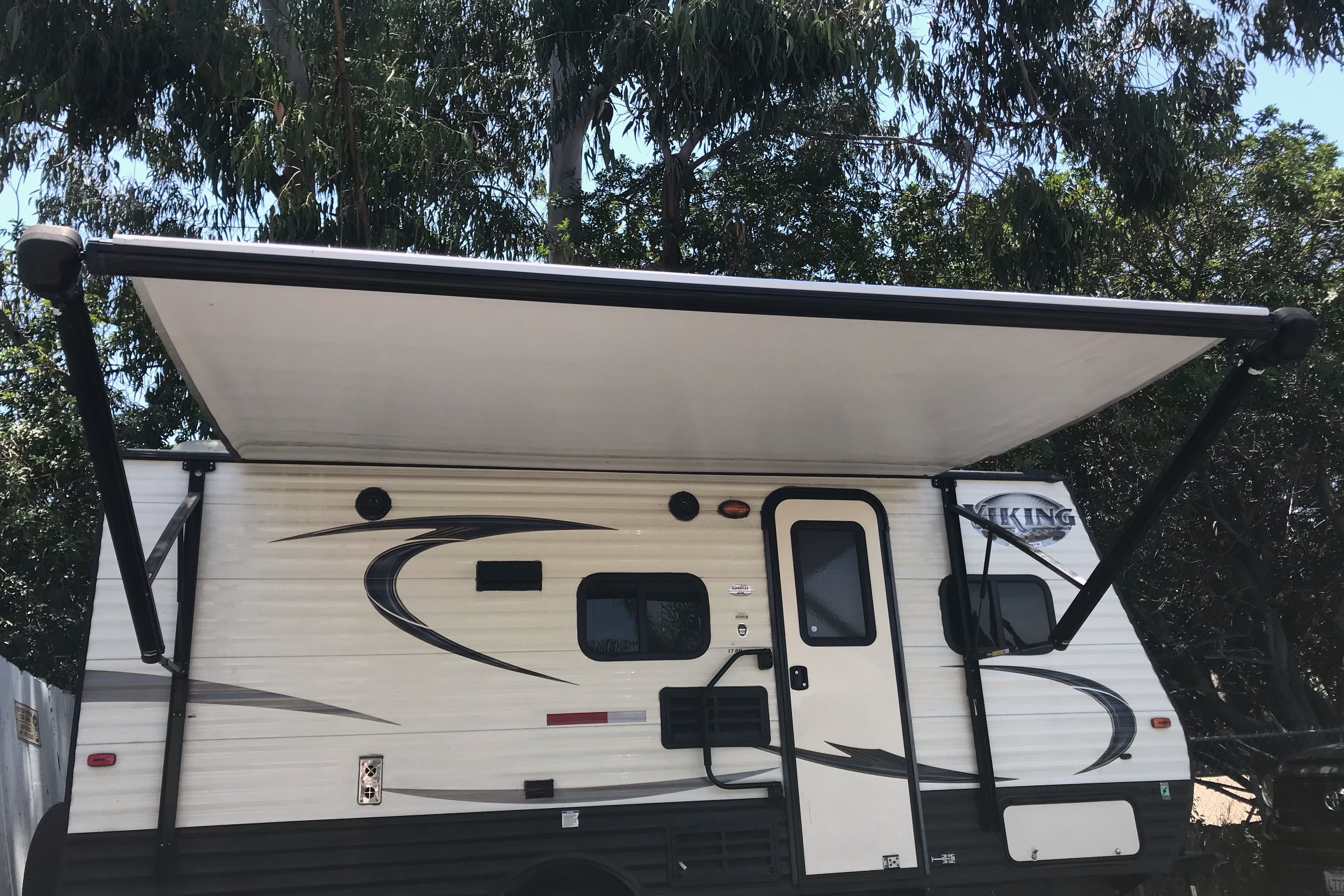 Compact/Ultra-Light/ Coachmen Viking Trailer