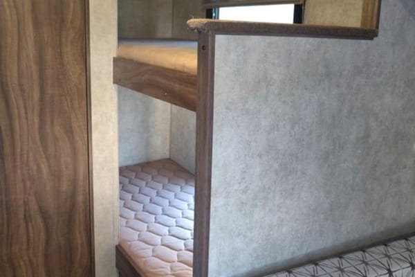 Compact/Ultra-Light/ Coachmen Viking Trailer