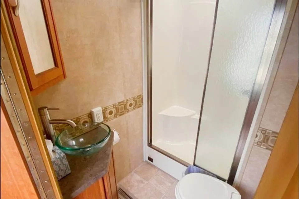 Rare 2 bedroom Motorhome - Bunkhouse - Forest River Georgetown - Class A