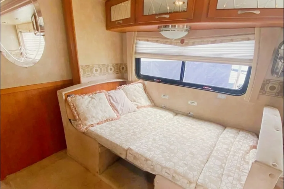 Rare 2 bedroom Motorhome - Bunkhouse - Forest River Georgetown - Class A
