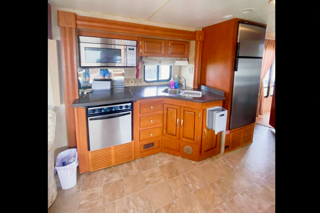 Rare 2 bedroom Motorhome - Bunkhouse - Forest River Georgetown - Class A