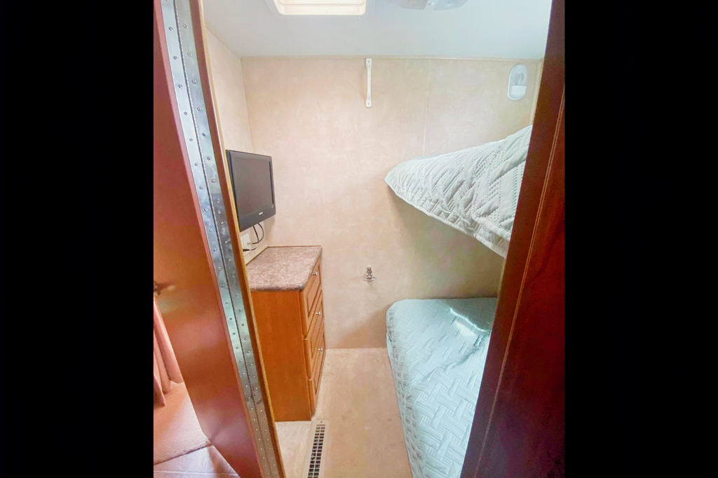 Rare 2 bedroom Motorhome - Bunkhouse - Forest River Georgetown - Class A