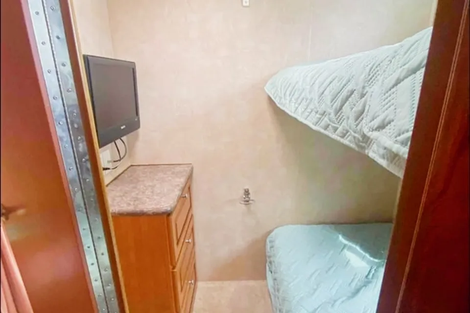 Rare 2 bedroom Motorhome - Bunkhouse - Forest River Georgetown - Class A
