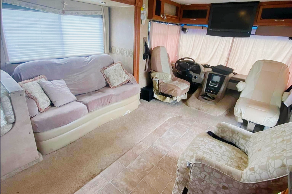 Rare 2 bedroom Motorhome - Bunkhouse - Forest River Georgetown - Class A