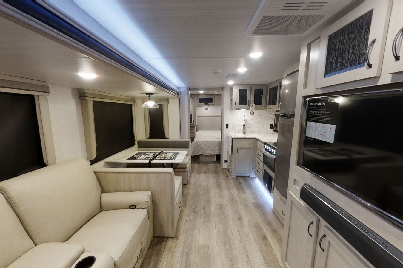 [02] Stress Free RVs - 2022 - XL - KING Size Bunkhouse