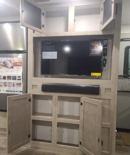 [02] Stress Free RVs - 2022 - XL - KING Size Bunkhouse
