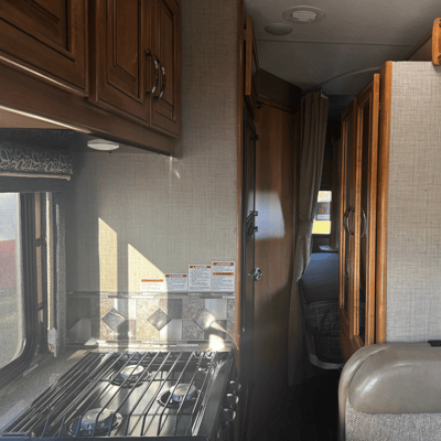 MERCURY: Small outside and big inside! | Thor Motor Coach Quantum Sprinter KM24 Class C