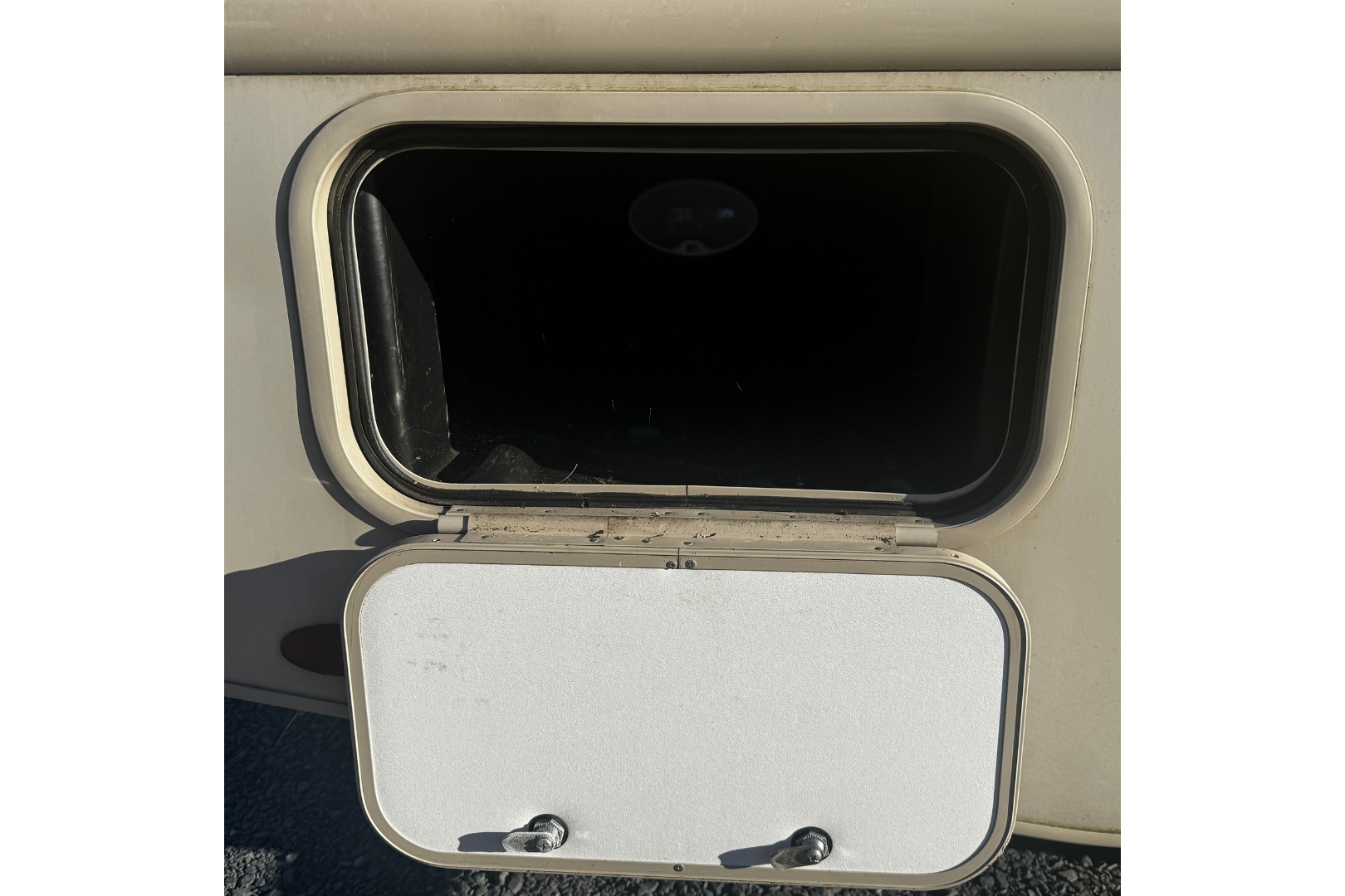 MERCURY: Small outside and big inside! | Thor Motor Coach Quantum Sprinter KM24 Class C