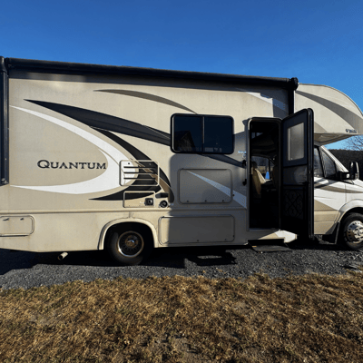 MERCURY: Small outside and big inside! | Thor Motor Coach Quantum Sprinter KM24 Class C