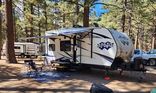 Mark's Pacific Coachworks 20EX Toy Hauler