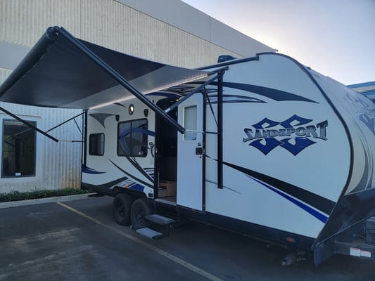 Mark's Pacific Coachworks 20EX Toy Hauler
