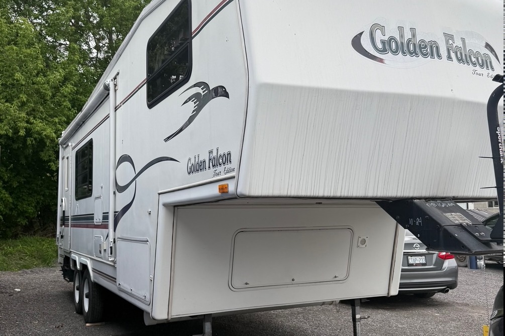 Doug's Glendale Fifth Wheel 