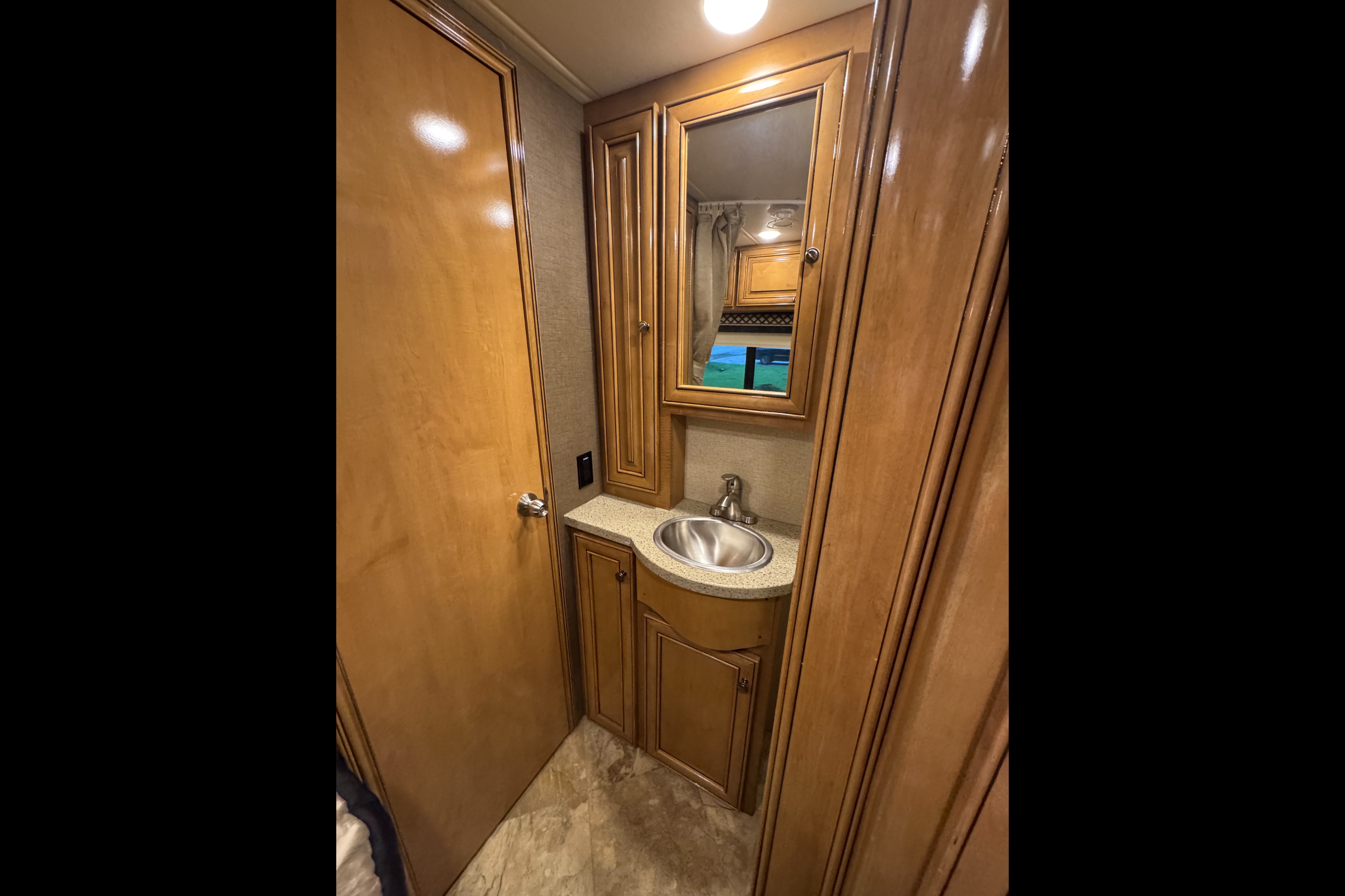 Arthur 's Thor Motor Coach Siesta Class C
