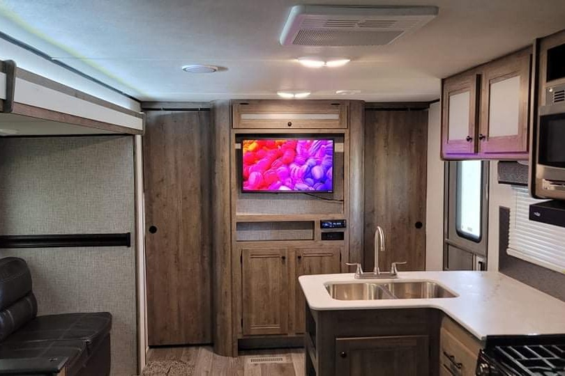2021 Heartland Pioneer DS320