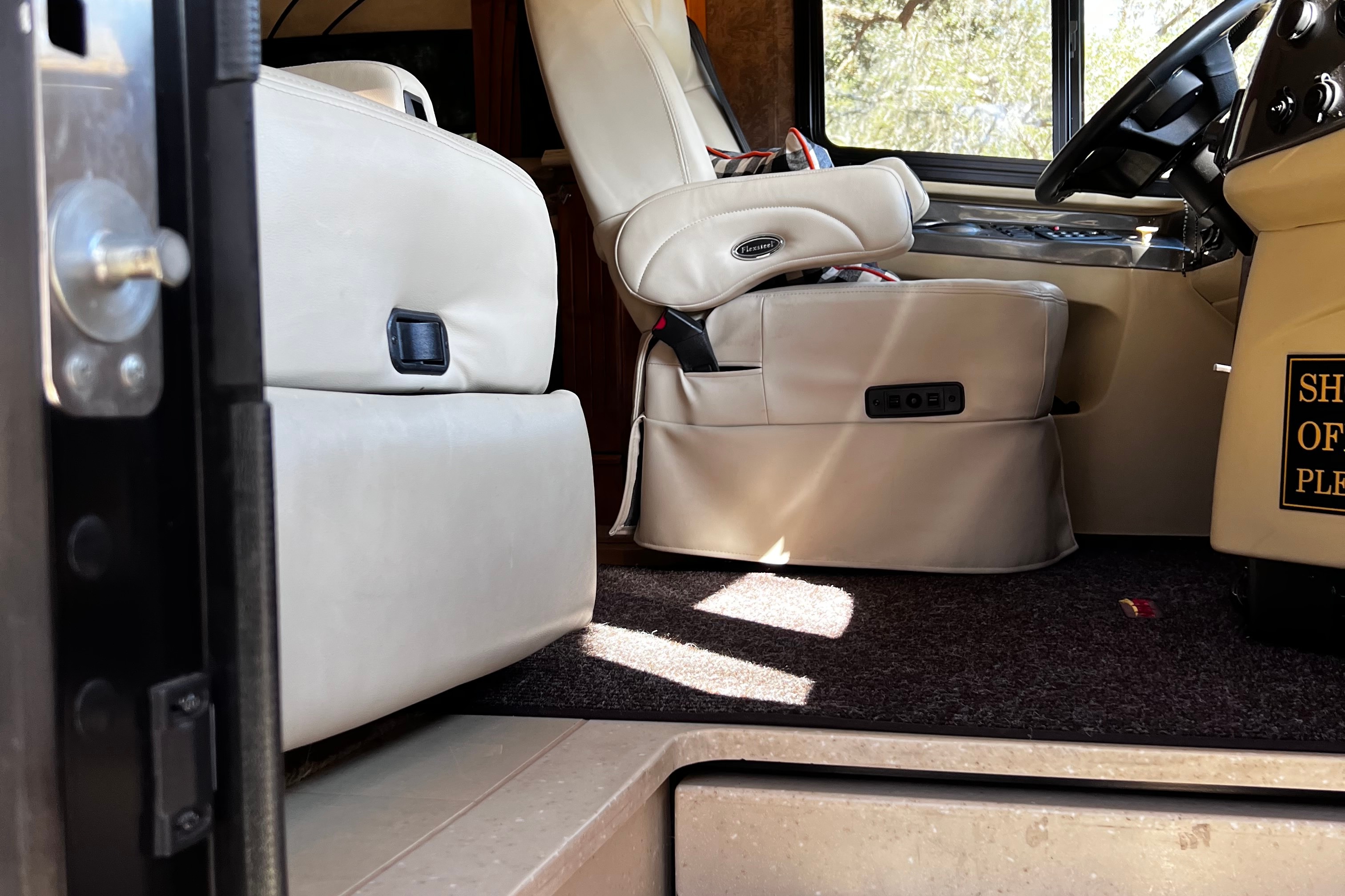 Sok's Tiffin Motorhome Phaeton 36gh Class A