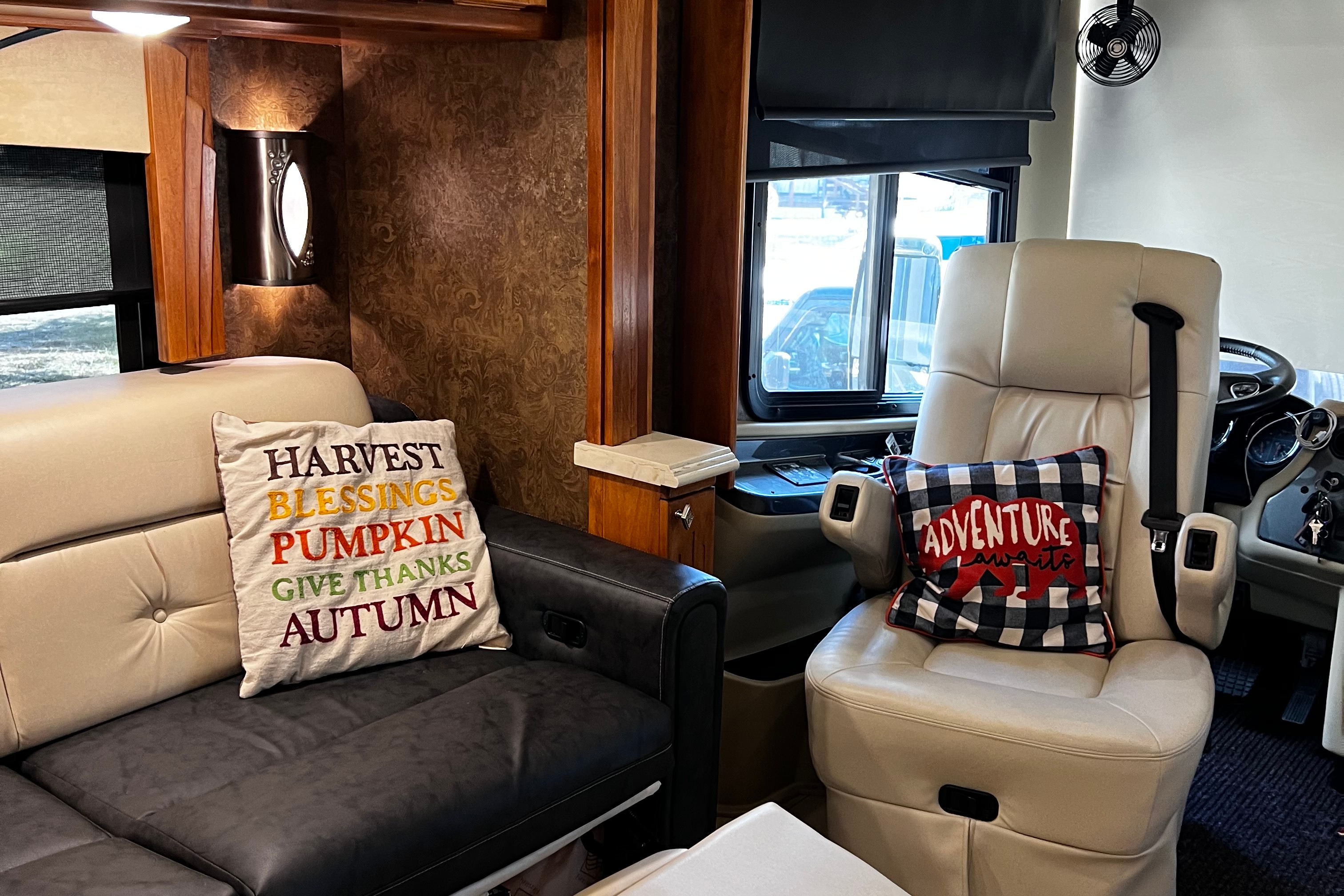 Sok's Tiffin Motorhome Phaeton 36gh Class A